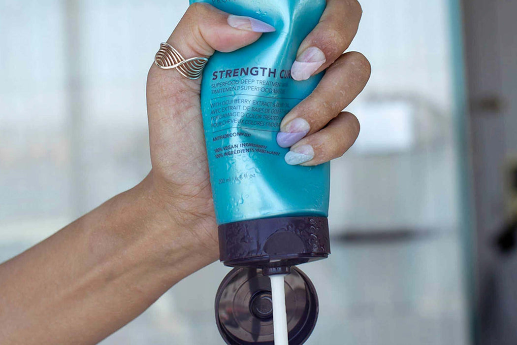 Pureology - Strength Cure Superfood Treatment 200ml